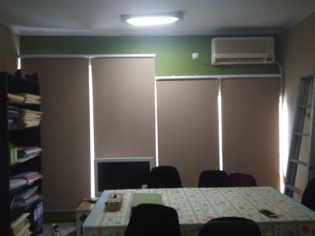 jual roller blind blackout di gading serpong